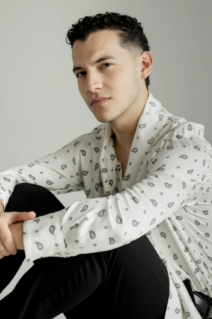 “Por ella” es la nueva balada romántica de Mario Girón