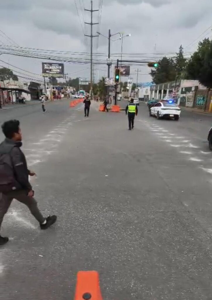 Vecinos de Maravillas, San Pedro y Roma exigen no cerrar el cruce vehícular que conecta las tres colonias