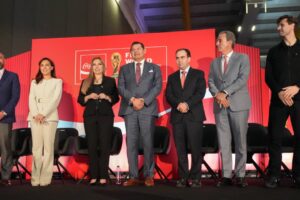 Armenta y Chedraui presentan la FIFA World Cup Trophy Tour 2026 en Puebla Capital