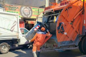 Recolección de basura en horario normal en Puebla capital durante Semana Santa