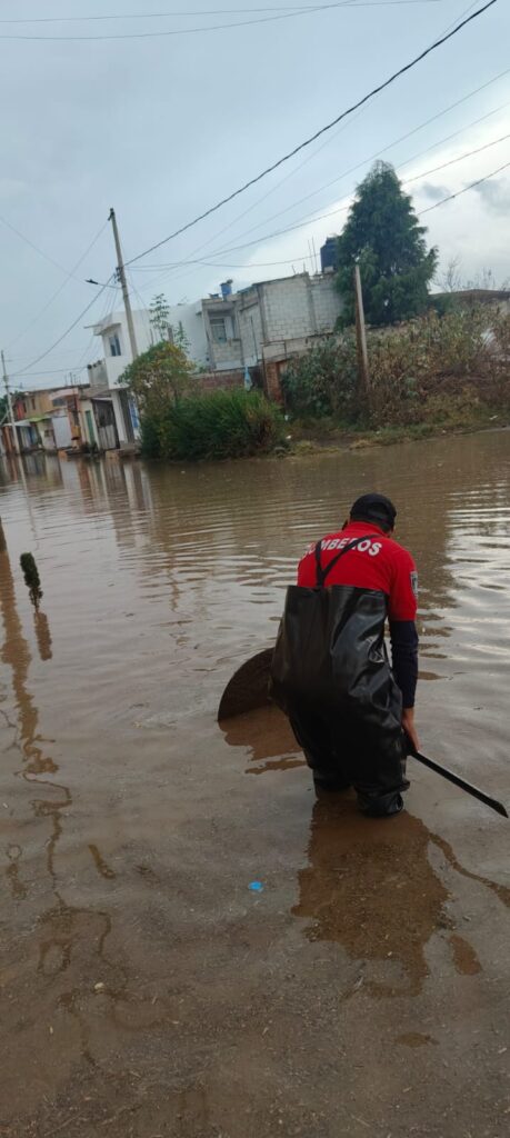 Lluvia y basura provocan inundaciones en San Pedro Cholula, confirma el ayuntamiento