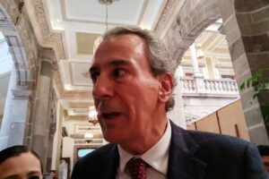 José Chedraui responde a Mario Riestra: “No somos iguales”, respecto a la línea de crédito