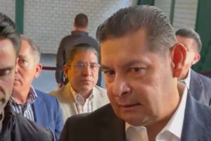 Video: Alejandro Armenta encabezó entrega de tarjetas del Bienestar