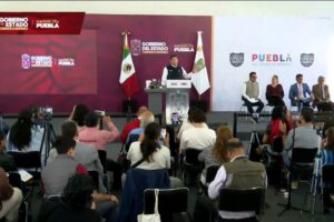 Este año el gobierno estatal pavimentará 20 mil calles; 10 mil en la capital