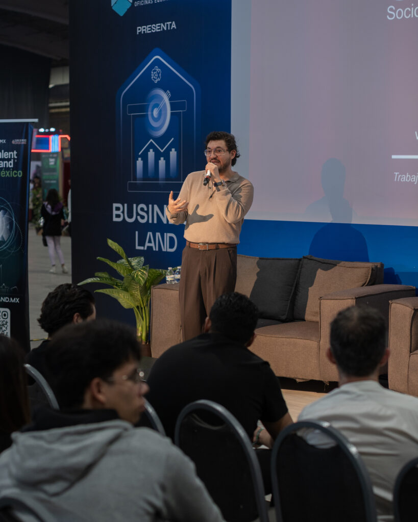 Mercado laboral pasa factura a quienes no integran IA; la brecha salarial llega al 23%