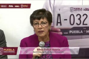 Más de 18 mil unidades del servicio mercantil en Puebla cuentan con nuevas placas