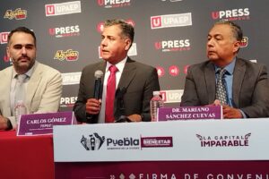 Renuncian Carlos Gómez y Rufo Juárez al ayuntamiento de Puebla para ir al gobierno del estado