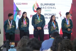 Premian a poblanos participantes en la Olimpiada Conade 2026