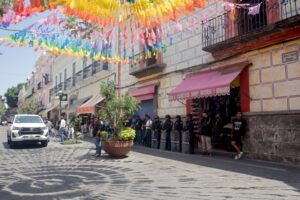 Retiran a ambulantes en la calle de los dulces