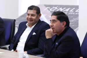 Armenta sostuvo una reunión por modernización del aeropuerto en Huejotzingo