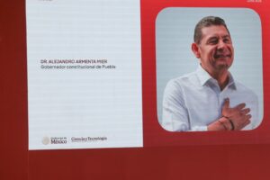 Le ponen la del Puebla al primer vehículo eléctrico mexicano!!!