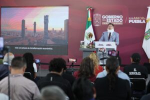 Puebla, en el ojo de todo el país por eventos nacionales y mundiales, como el Congreso Mexicano del Petróleo: Armenta