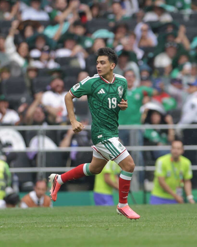 Aguirre prepara cambios contra Corea del Sur