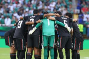 México amarró liderato del grupo A