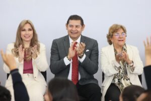 OPS/OMS reconoció a Puebla por su prevención de conductas de riesgo en adolescentes y niños