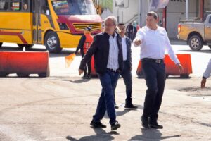 Video: Claudia Sheinbaum destaca programa de pavimentación de Alejandro Armenta con maquinaria propia