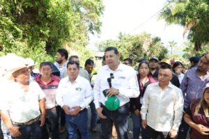 Llegó maquinaria y apoyos sociales para afectados por emergencia climática en la Sierra Negra