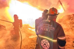Se incendió bodega de material reciclable en la colonia Santiago de los Leones