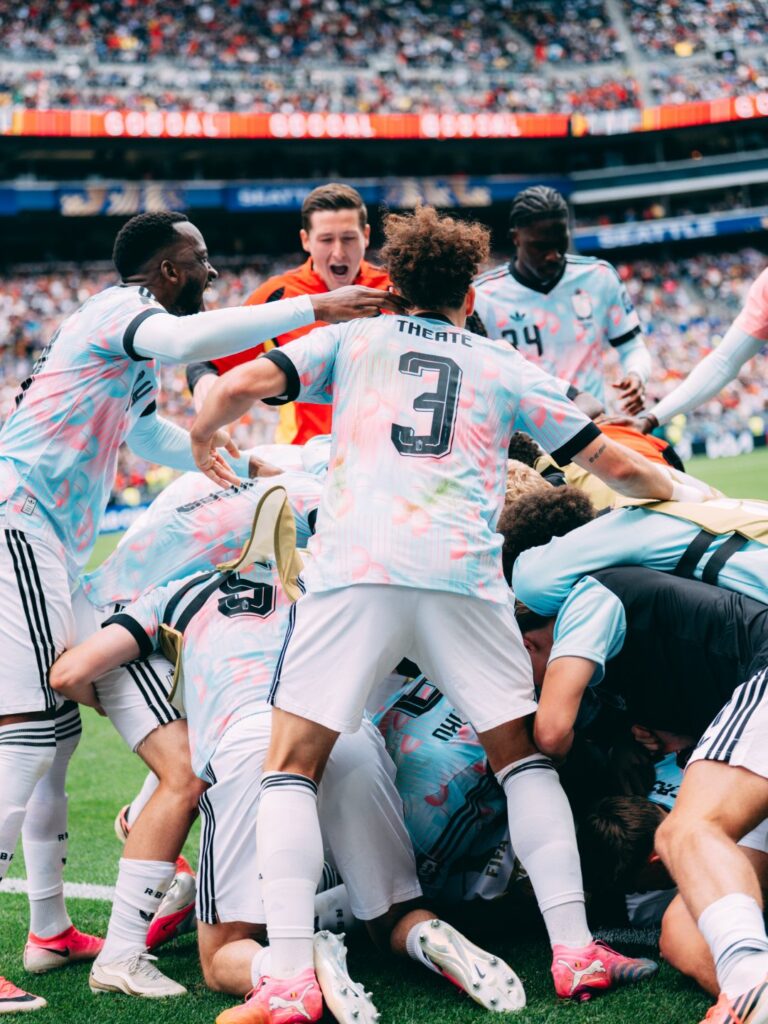 Bélgica firma remontada histórica y elimina a Senegal en tiempo extra