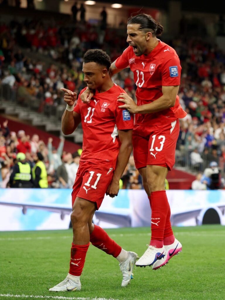 Suiza vence a Argelia y avanza con autoridad a octavos de final