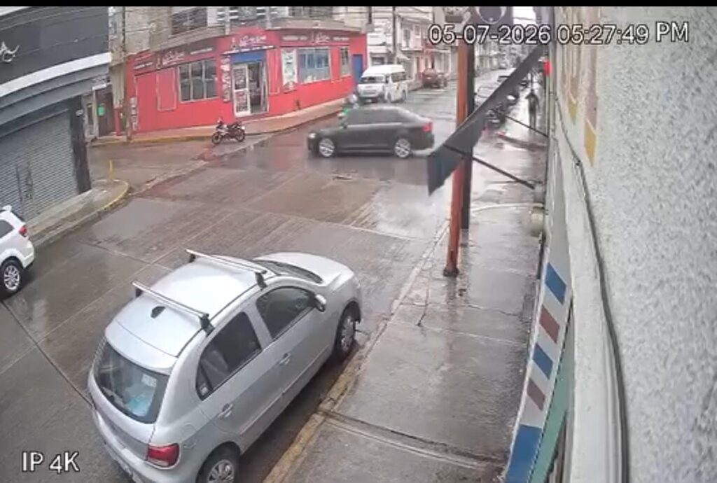 Accidente deja dos motocuclistas lesionados en Texmelucan