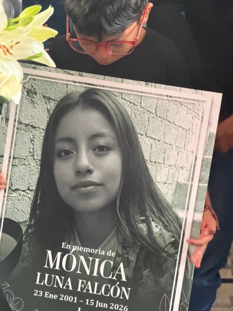 Despiden entre lágrimas a Araceli y Mónica, migrantes poblanas que murieron rumbo a Estados Unidos