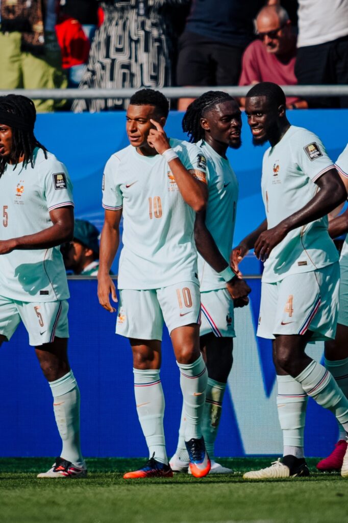 Una Francia apenas medianita llega a semifinales tras vencer a un timorato Marruecos 