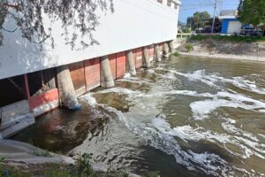 Sigue la búsqueda del motociclista que cayó al canal de Valsequillo el domingo pasado