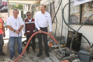 Continúan los programas de dotación de agua y rehabilitación de vialidades en la zona metropolitana: Armenta