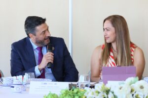 Promueven la participación política de las mujeres
