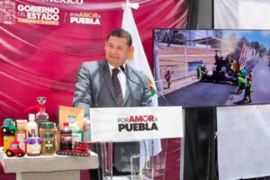 En 2026, con maquinaria propia, se intervienen 100 vialidades y 412 kilómetros en coordinación con Pemex en todo el estado: Armenta 
