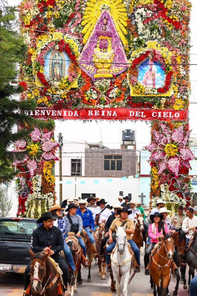 Tonantzin Fernández da inicio a las celebraciones de la Feria Milenaria con tradicional Cabalgata
