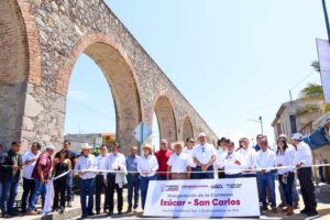 Armenta inauguró rehabilitación de la carretera Izúcar-Los Limones