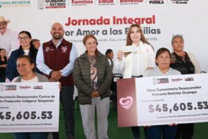 Preside Ceci Arellano Jornada por Amor a las Familias en San Francisco Totimehuacán