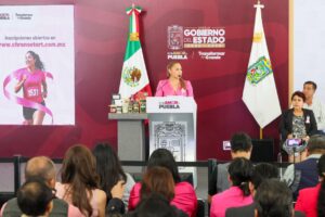 Gobierno estatal suma esfuerzos por la salud de las mujeres con latido rosa
