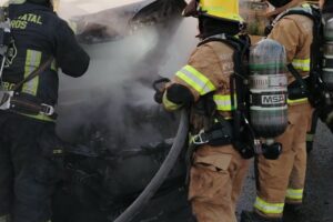 Atiende Protección Civil incendio de vehículo en la carretera Puebla – Tlaxcala